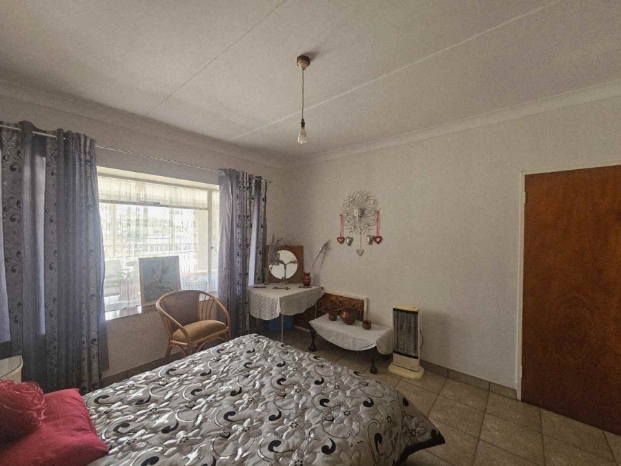 4 Bedroom Property for Sale in Ladybrand Free State